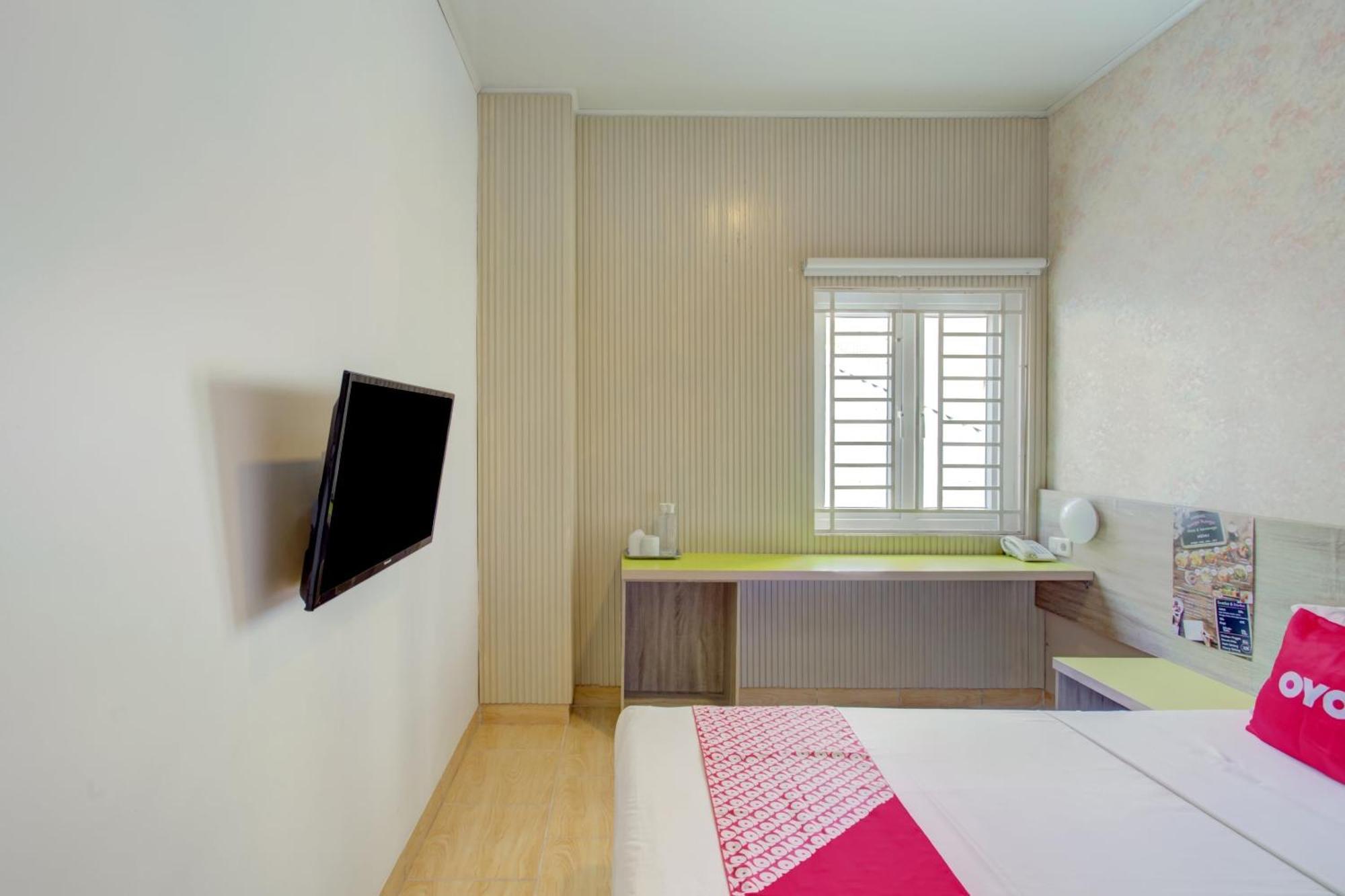 Hotel O Gambir Near Juanda Station Formerly Bunga Dahlia Jacarta Exterior foto